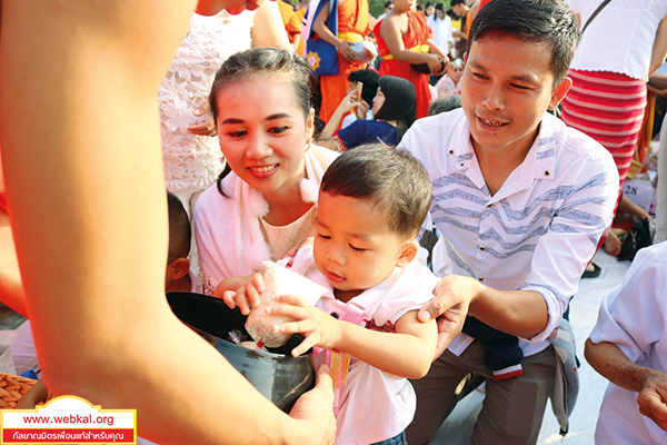 อยู่ในบุญ , วัดพระธรรมกาย , ธรรมกาย , วารสาร , หนังสือ , หนังสืออยู่ในบุญ , หนังสือธรรมะ , บุญ , หลวงพ่อธัมมชโย , หลวงพ่อทัตตชีโว , พระมงคลเทพมุนี , case study , ฝันในฝัน , สื่อธรรมะ , วิชชาธรรมกาย , ธรรมกายเจดีย์ , สวดธรรมจักร , ธัมมจักกัปปวัตตนสูตร , world peace , พระสัมมาสัมพุทธเจ้า , พระพุทธเจ้า , พุทธพจน์ , คำสอนหลวงปู่ , คำสอนคุณยาย , คำสอนหลวงพ่อธัมมชโย , อยู่ในบุญเดือนมกราคม2561 , สมาธิ , หยุดเป็นตัวสำเร็จ , พระพุทธศาสนา , 072  , หยุดใจ , ศูนย์กลางกายฐานที่ 7 , ตักบาตรพระ ๒ ล้านรูป , พิธีตักบาตรพระภิกษุ-สามเณร ๑,๓๓๗ รูป ฉลองเมืองลำปาง ๑,๓๓๗ ปี , นครลำปาง