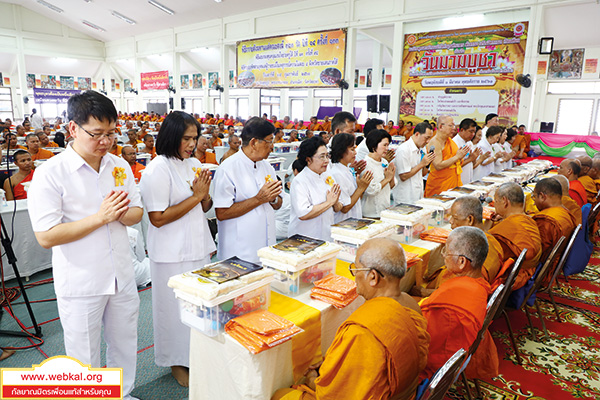 อยู่ในบุญ , วัดพระธรรมกาย , ธรรมกาย , วารสาร , หนังสือ , หนังสืออยู่ในบุญ , หนังสือธรรมะ , บุญ , หลวงพ่อธัมมชโย , หลวงพ่อทัตตชีโว , พระมงคลเทพมุนี , case study , ฝันในฝัน , สื่อธรรมะ , วิชชาธรรมกาย , ธรรมกายเจดีย์ , สวดธรรมจักร , ธัมมจักกัปปวัตตนสูตร , world peace , พระสัมมาสัมพุทธเจ้า , พระพุทธเจ้า , พุทธพจน์ , คำสอนหลวงปู่ , คำสอนคุณยาย , คำสอนหลวงพ่อธัมมชโย , อยู่ในบุญเดือนมีนาคม2561 , สมาธิ , หยุดเป็นตัวสำเร็จ , พระพุทธศาสนา , 072 , หยุดใจ , ศูนย์กลางกายฐานที่ 7 , พิธีถวายสังฆทานแด่คณะสงฆ์ ๓๒๓ วัด ปีที่ ๑๔ ครั้งที่ ๑๓๓