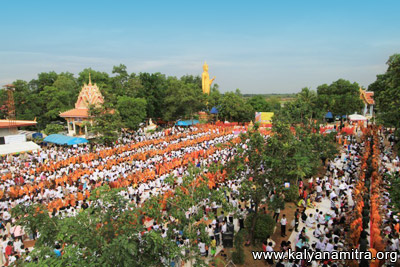 ตักบาตรพระคำชะโนด วัดศิริสุทโธ 2,600 รูป จ.อุดรธานี