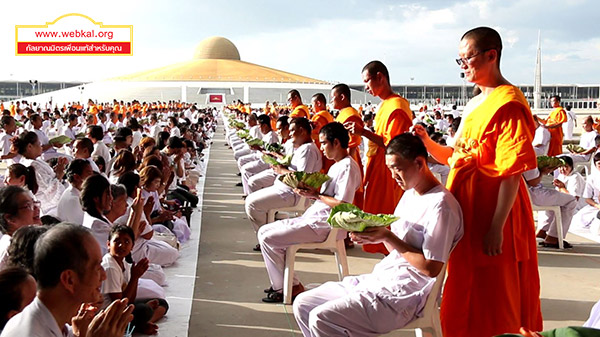 พิธีตัดปอยผมโครงการอุปสมบทหมู่รุ่นเข้าพรรษา วัดพระธรรมกาย จ.ปทุมธานี