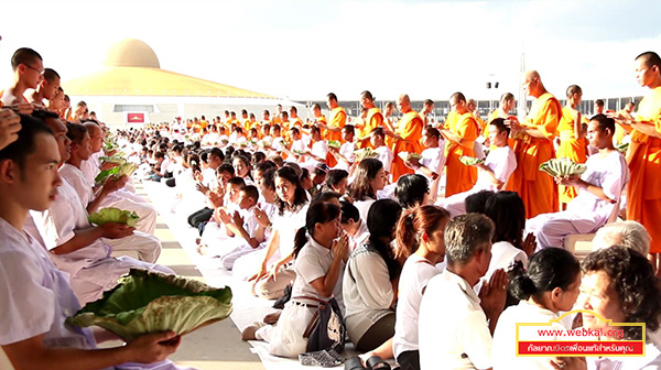 พิธีตัดปอยผมโครงการอุปสมบทหมู่รุ่นเข้าพรรษา วัดพระธรรมกาย จ.ปทุมธานี