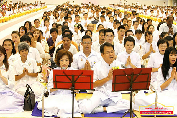 วัดพระธรรมกาย จัดพิธีขอขมา  