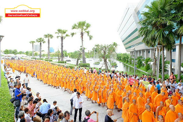 ศิษยานุศิษย์ธรรมกายบุกศูนย์ราชการเพื่อขอความเป็นธรรม