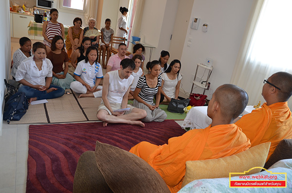 วัดพระธรรมกายอิตาลี จัดปฏิบัติธรรมบ้านกัลยาณมิตร 