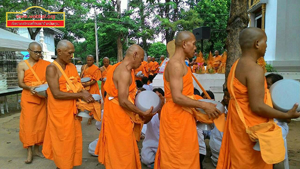 ศูนย์อบรมธรรมอุทยานบ้านแป้ง จัดพิธีอุปสมบทรุ่นเข้าพรรษา