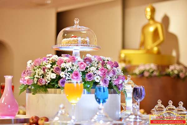 วัดพระธรรมกายบูโรส จัดพิธีบูชาข้าวพระ