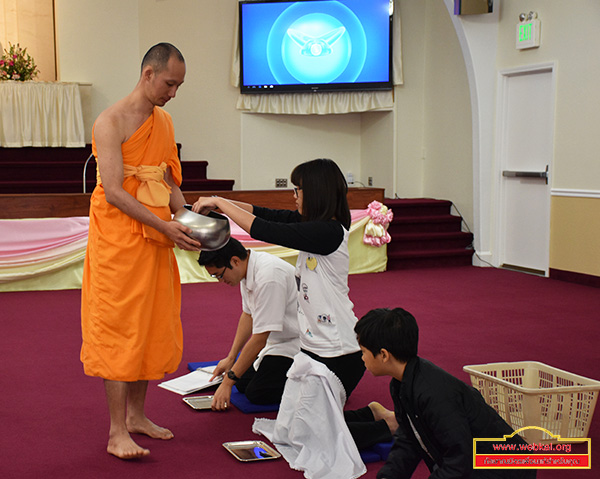 วัดพระธรรมกายซิลิคอนวัลเลย์    ประเทศสหรัฐอเมริกา    จัดงานบุญวันอาทิตย์  และพิธีถวายคิลานเภสัช