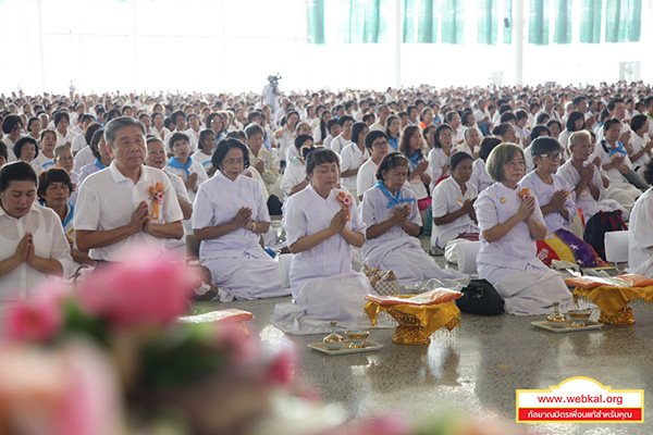 วัดพระธรรมกาย ได้จัดพิธีปุพพเปตพลี เพื่ออุทิศศ่วนกุศลแด่หมู่ญาติที่ล่วงลับไปแล้ว