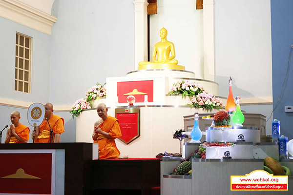 วัดพระธรรมกายชิคาโก ประเทศสหรัฐอเมริกา ได้จัดพิธีบูชาข้าวพระ และพิธีทอดผ้าป่าบูชาธรรมพระเทพญาณมหามุนี
