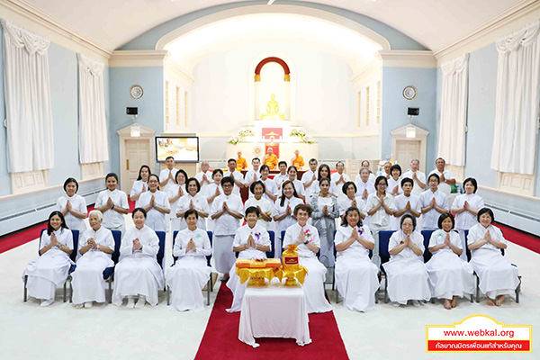 วัดพระธรรมกายชิคาโก ประเทศสหรัฐอเมริกา ได้จัดพิธีบูชาข้าวพระ และพิธีทอดผ้าป่าบูชาธรรมพระเทพญาณมหามุนี