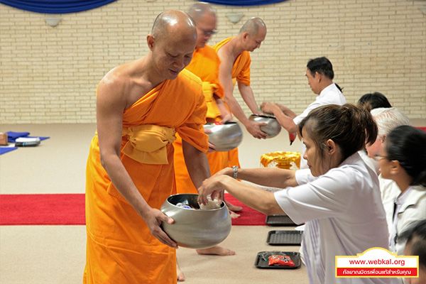 วัดพระธรรมกายเท็กซัส ทำบุญปล่อยปลาให้ชีวิตสัตว์เป็นทาน