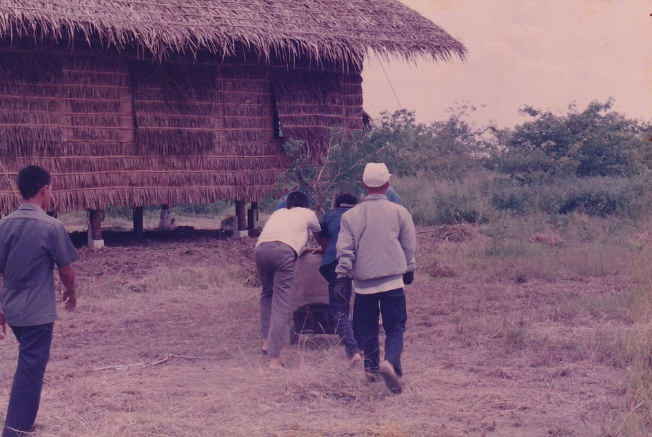 9-2-69--02-b-06.JPG