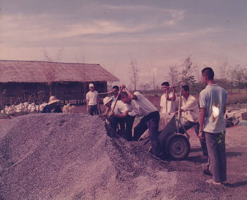 9-2-69--02-b-18.JPG