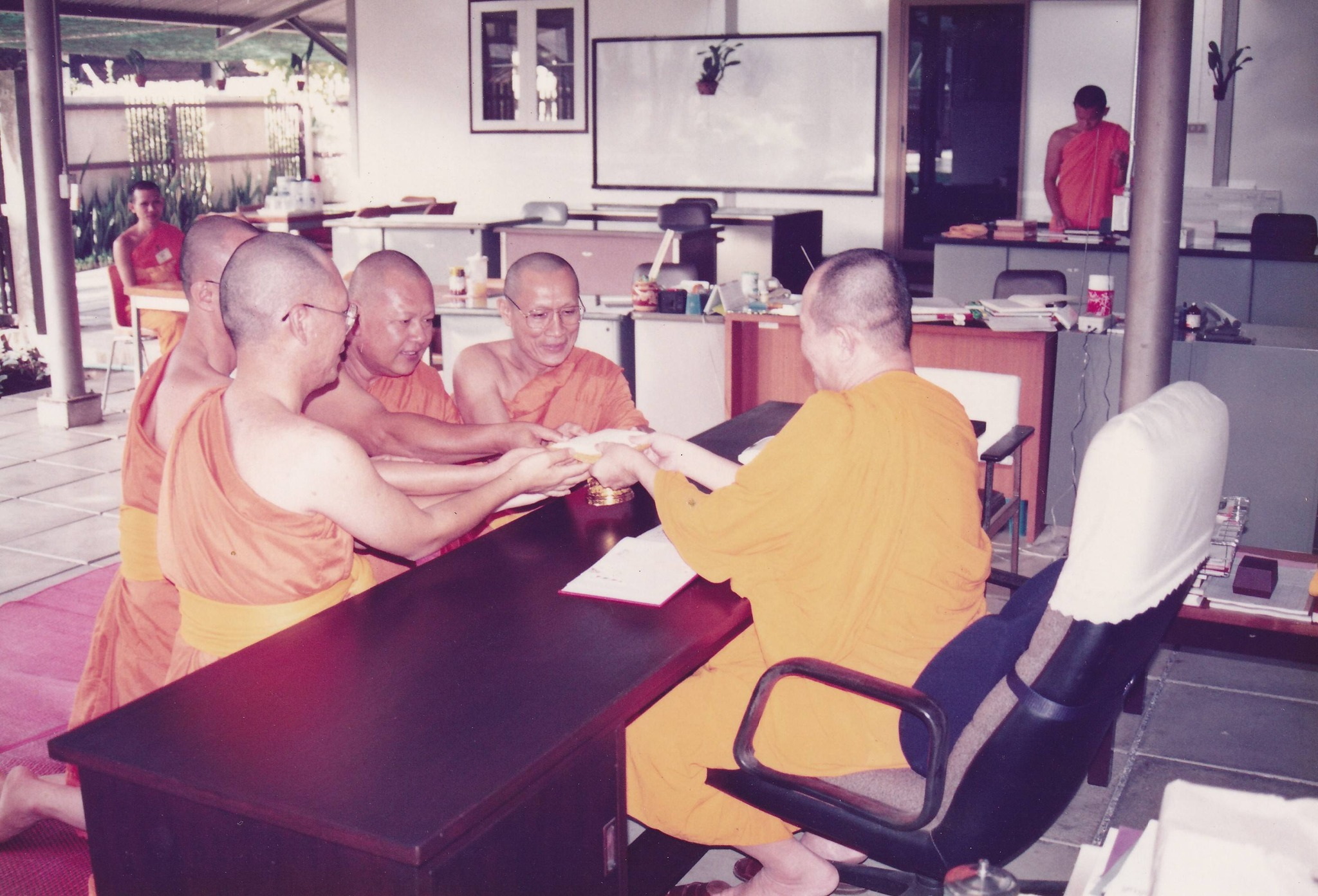 18-4-69--1-b-01.JPG