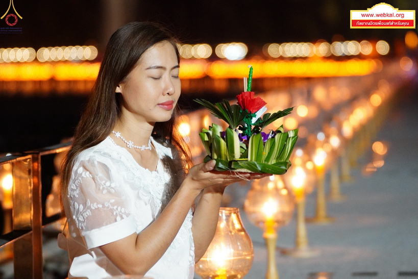 Loy%20kratong%20014.jpg