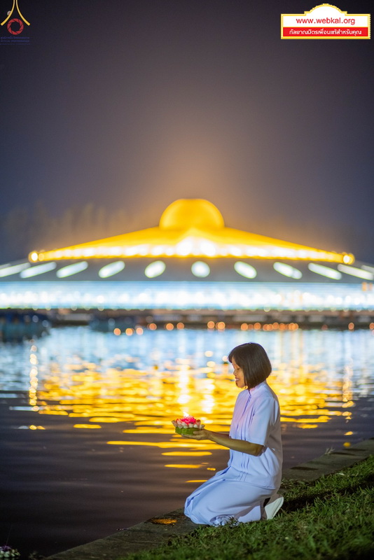 Loy%20kratong%20016.jpg