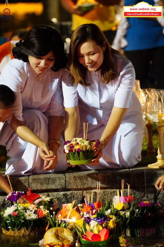 Loy%20kratong%20037.jpg