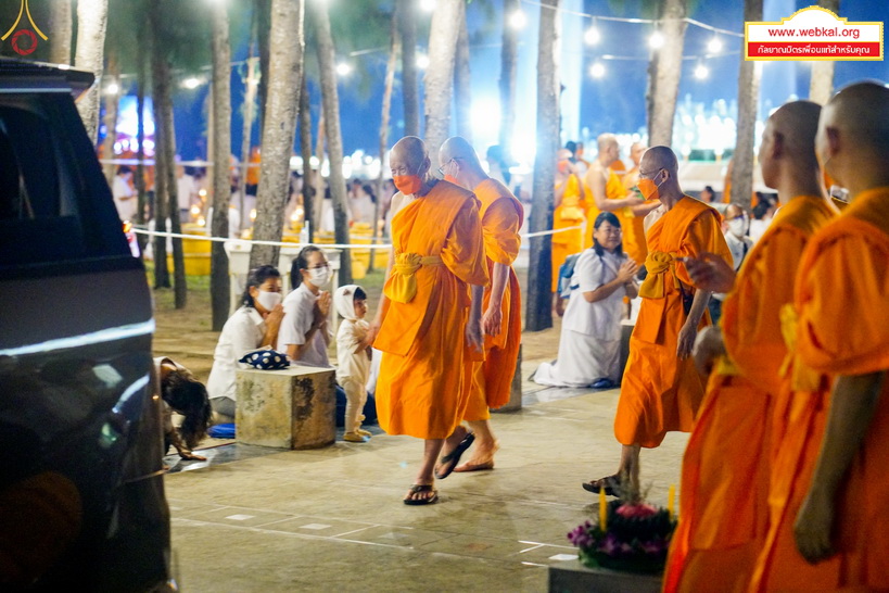 Loy%20kratong%20049.jpg