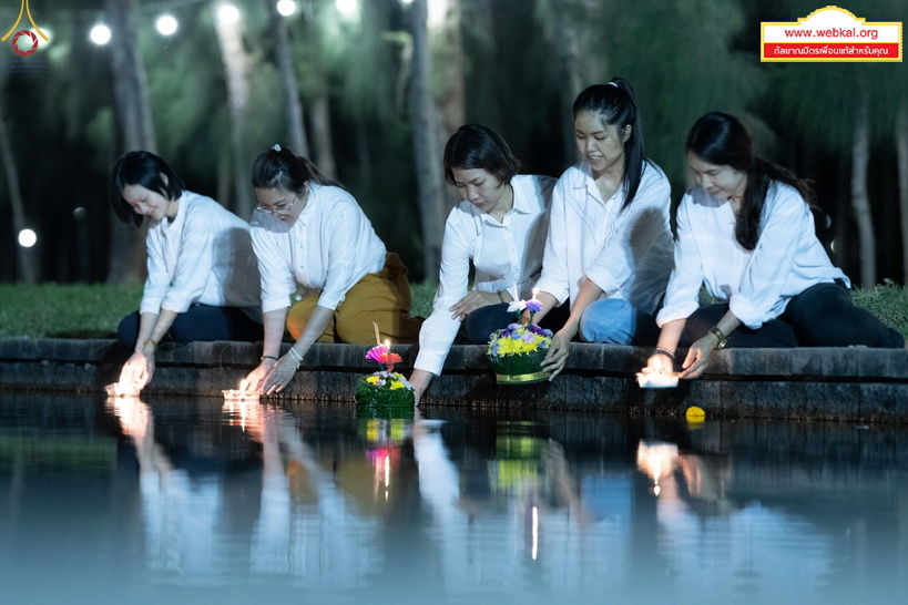 Loy%20kratong%20113.jpg