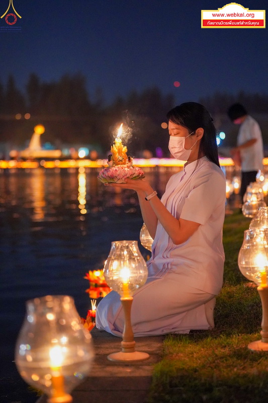 Loy%20kratong%20124.jpg