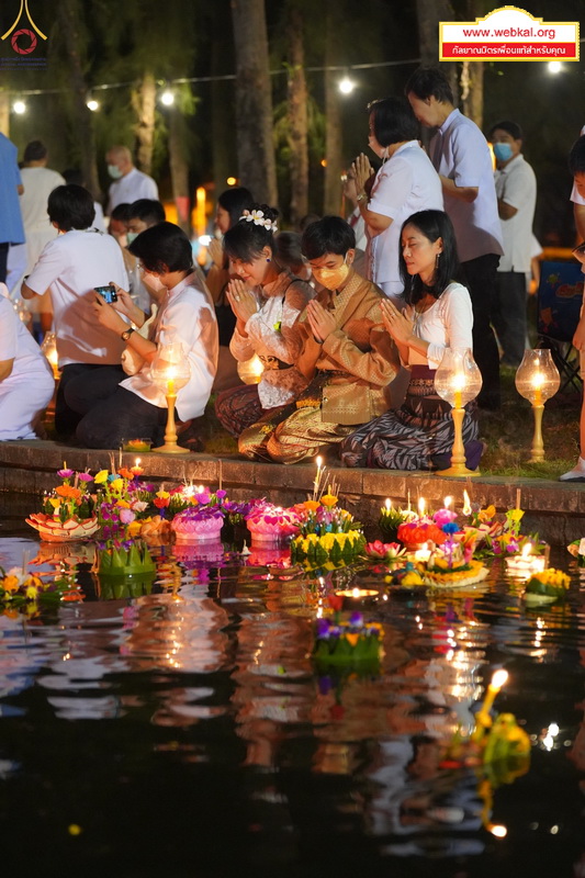 Loy%20kratong%20128.jpg