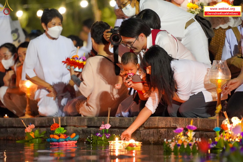 Loy%20kratong%20129.jpg