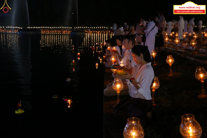 Loy%20kratong%20132.jpg