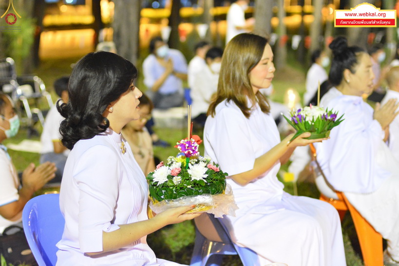 Loy%20kratong%20151.jpg