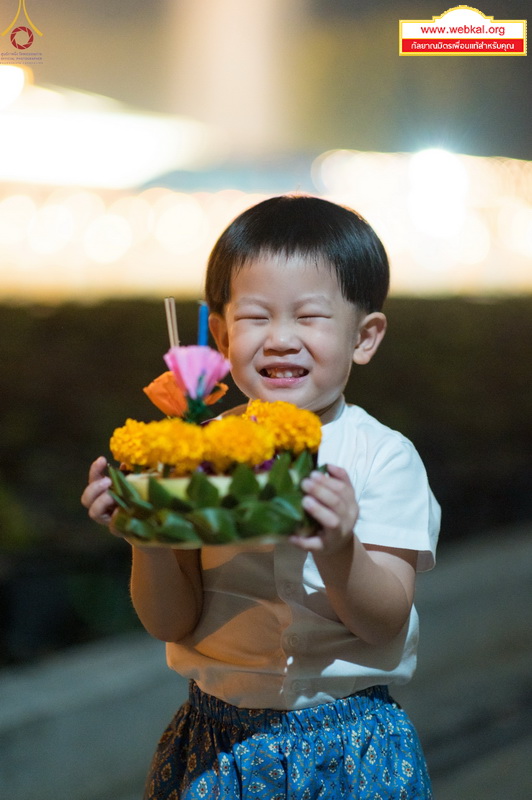 Loy%20kratong%20153.jpg