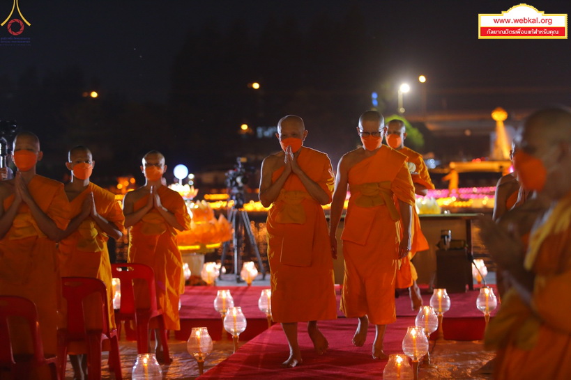 Loy%20kratong%20181.jpg