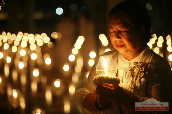 วันลอยกระทง , วัดพระธรรมกาย , ลอยกระทง 