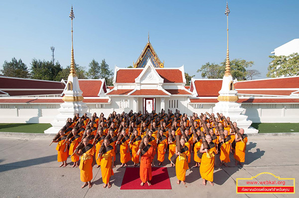 โครงการอุปสมบทหมู่ บูชาธรรม ๑๐๘ ปี  คุณยายอาจารย์ มหารัตนอุบาสิกาจันทร์ ขนนกยูง ครูผู้สืบสานวิชชาธรรมกาย   อบรมระหว่างวันที่ 2 มกราคม ถึงวันที่ 12 กุมภาพันธ์ พ.ศ. 2560